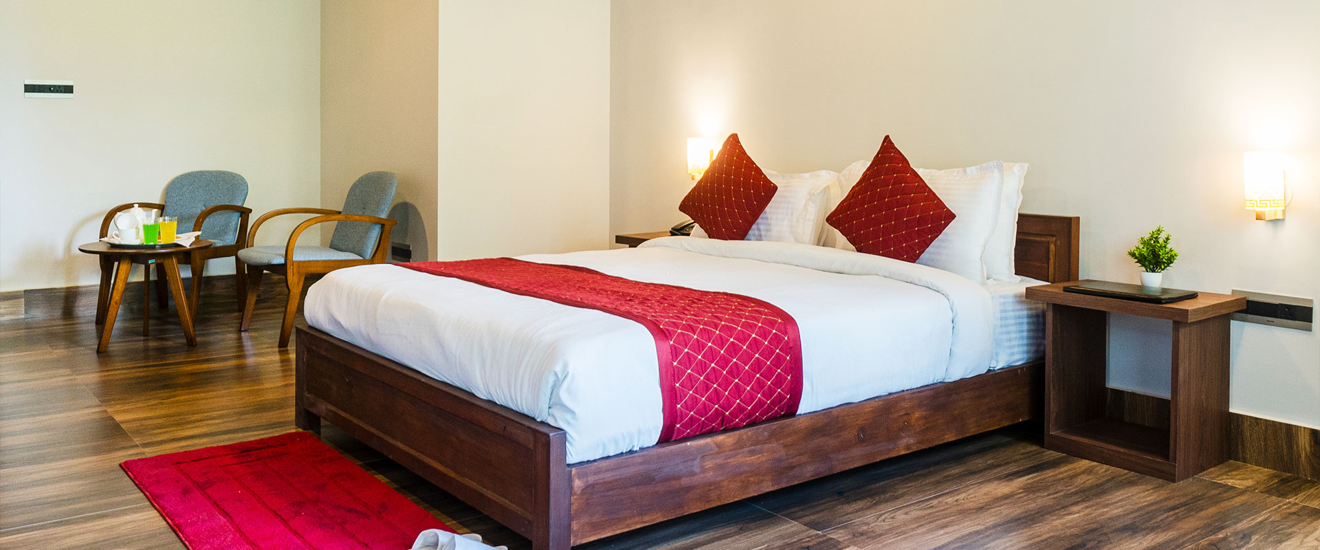 Premium King with Mountain View and Private Balcony